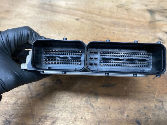 bontott SKODA OCTAVIA II Motorvezérlő