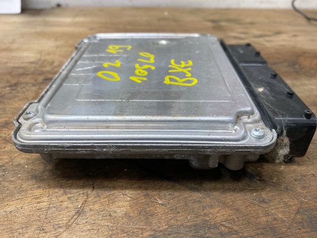 bontott SKODA OCTAVIA II Motorvezérlő