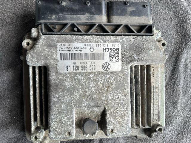 bontott SKODA OCTAVIA II Motorvezérlő