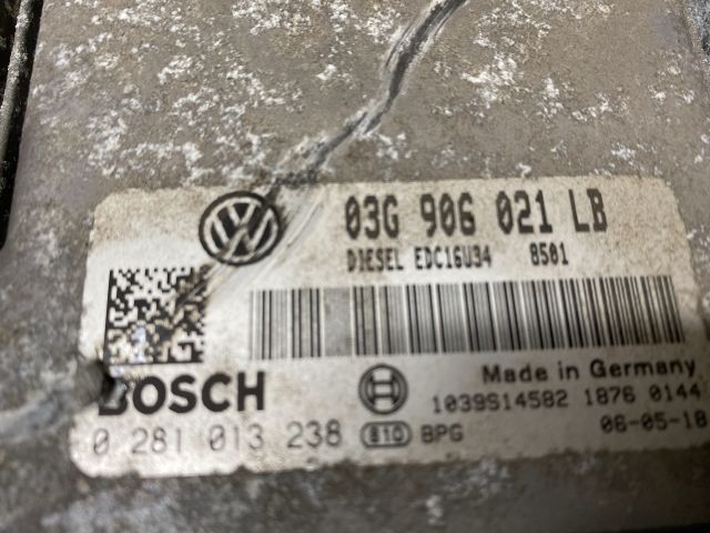 bontott SKODA OCTAVIA II Motorvezérlő