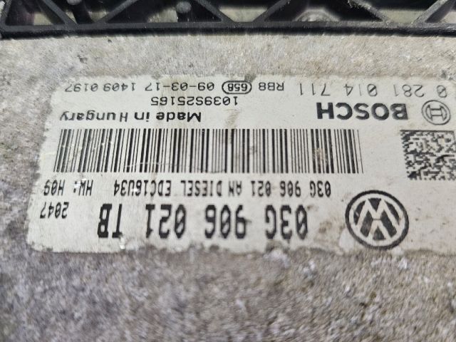 bontott SKODA OCTAVIA II Motorvezérlő