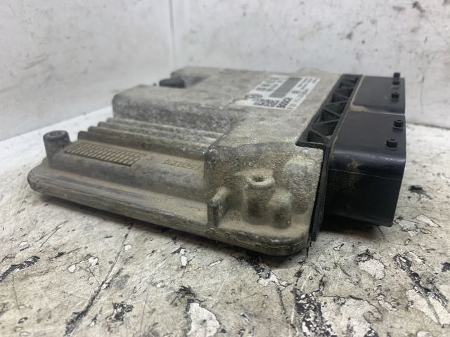 bontott SKODA OCTAVIA II Motorvezérlő