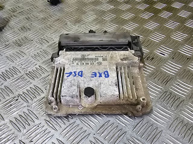 bontott SKODA OCTAVIA II Motorvezérlő