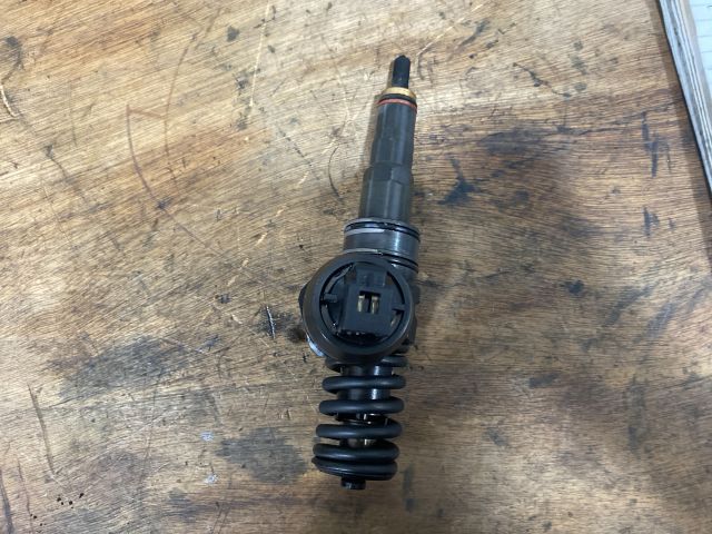 bontott SKODA OCTAVIA II Porlasztó (1 db)