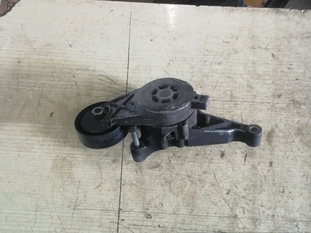 bontott SKODA OCTAVIA II Szíjfeszítő Görgő