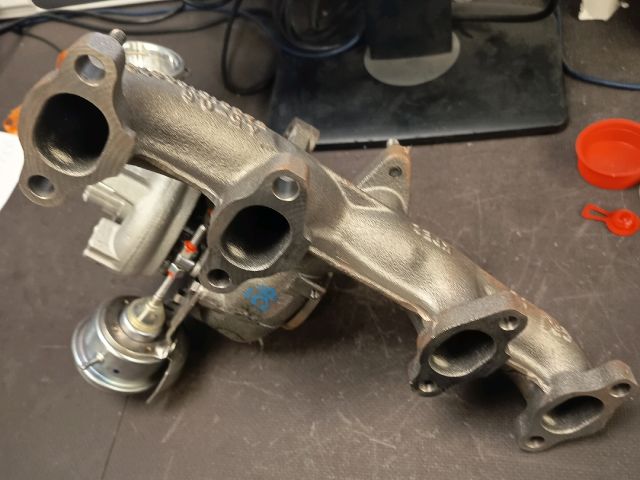 bontott SKODA OCTAVIA II Turbó