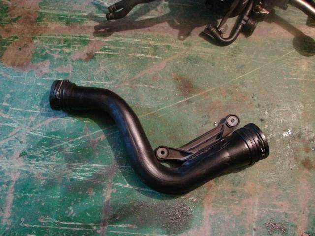 bontott SKODA OCTAVIA II Turbócső