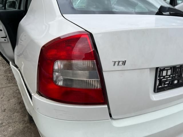 bontott SKODA OCTAVIA II Üzemanyag Szivattyú