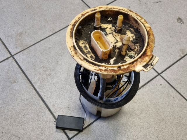 bontott SKODA OCTAVIA II Üzemanyag Szivattyú