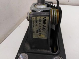 bontott SKODA OCTAVIA II Váltó Kulissza