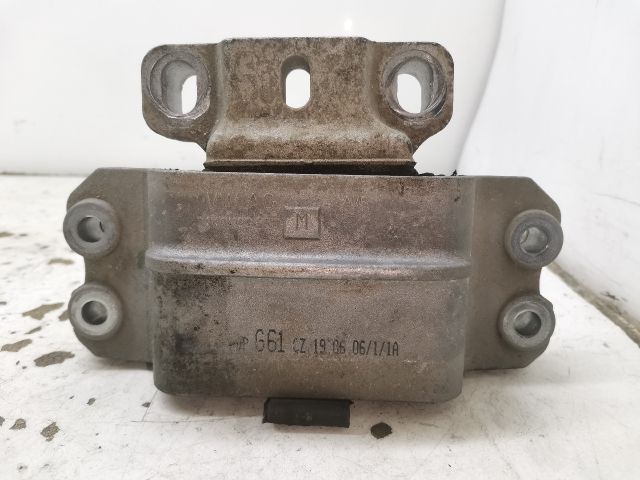 bontott SKODA OCTAVIA II Váltó Tartó Bak (Pozíciófüggetlen)