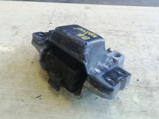 bontott SKODA OCTAVIA II Váltó Tartó Bak (Pozíciófüggetlen)