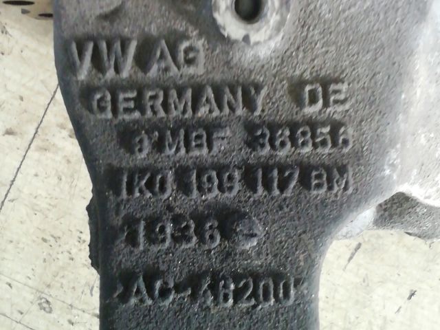 bontott SKODA OCTAVIA II Váltó Tartó Bak (Pozíciófüggetlen)