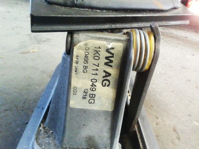 bontott SKODA OCTAVIA II Váltókar (Mechanikus)