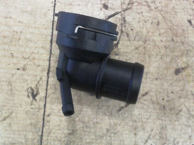 bontott SKODA OCTAVIA II Vízcső