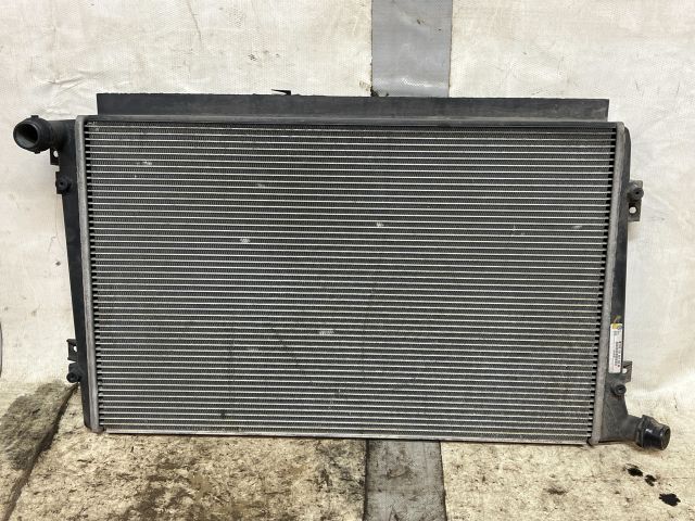 bontott SKODA OCTAVIA II Vízhűtő Radiátor (Klímás)