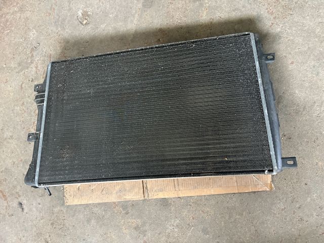 bontott SKODA OCTAVIA II Vízhűtő Radiátor (Klímás)