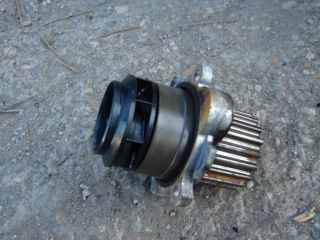 bontott SKODA OCTAVIA II Vízpumpa