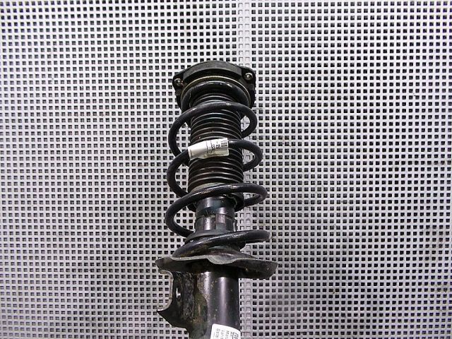 bontott SKODA OCTAVIA II Első Rugó