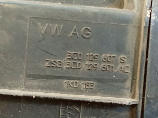 bontott SKODA OCTAVIA II Légszűrő Ház