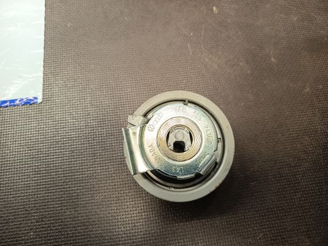 bontott SKODA OCTAVIA II Szíjfeszítő Görgő