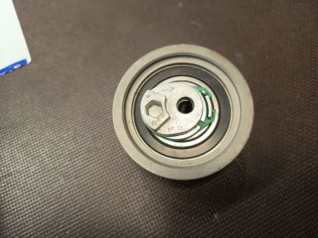 bontott SKODA OCTAVIA II Szíjfeszítő Görgő