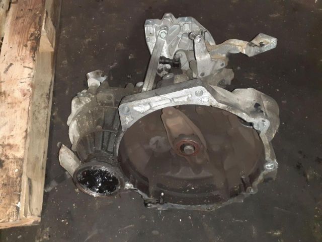 bontott SKODA OCTAVIA II Váltó (Mechanikus)