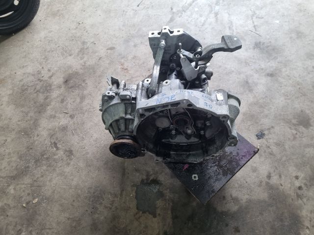 bontott SKODA OCTAVIA II Váltó (Mechanikus)