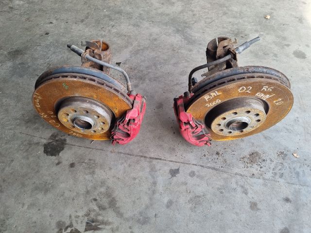 bontott SKODA OCTAVIA II Első Pár Fék Szett (Nyereg, Tárcsa, Betét)
