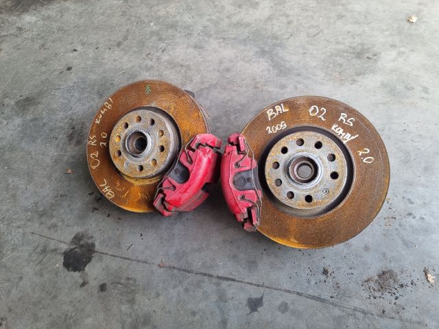 bontott SKODA OCTAVIA II Első Pár Fék Szett (Nyereg, Tárcsa, Betét)