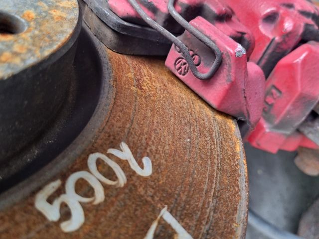 bontott SKODA OCTAVIA II Első Pár Fék Szett (Nyereg, Tárcsa, Betét)