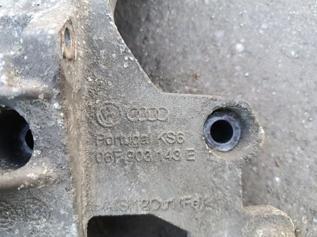 bontott SKODA OCTAVIA II Generátor Tartó Bak