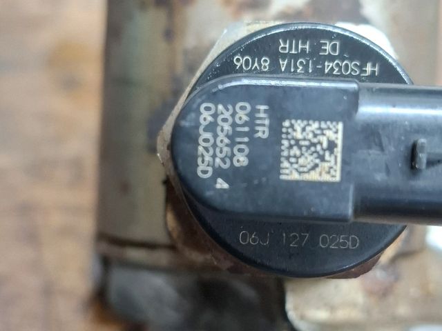 bontott SKODA OCTAVIA II Üzemanyag Szivattyú