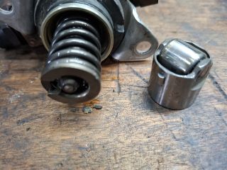 bontott SKODA OCTAVIA II Üzemanyag Szivattyú