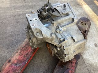 bontott SKODA OCTAVIA II Váltó (Mechanikus)