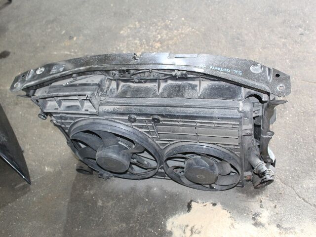 bontott SKODA OCTAVIA II Vízhűtő Radiátor (Klímás)