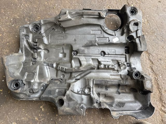 bontott SKODA OCTAVIA II Felső Motorburkolat