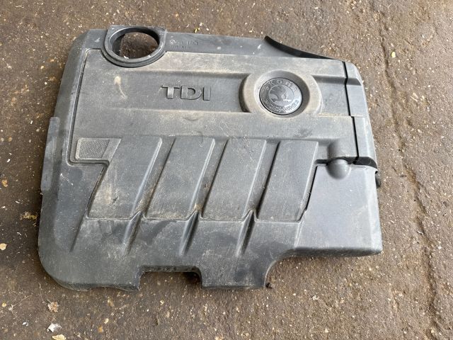 bontott SKODA OCTAVIA II Felső Motorburkolat