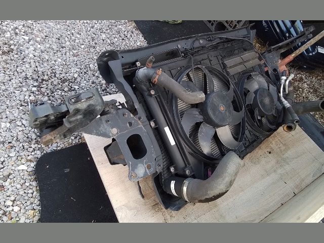 bontott SKODA OCTAVIA II Komplett Homlokfal (Részeivel)