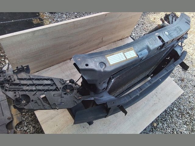 bontott SKODA OCTAVIA II Komplett Homlokfal (Részeivel)