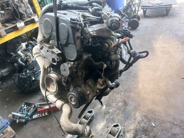 bontott SKODA OCTAVIA II Komplett Motor (Segédberendezésekkel)