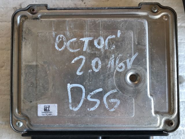 bontott SKODA OCTAVIA II Motorvezérlő