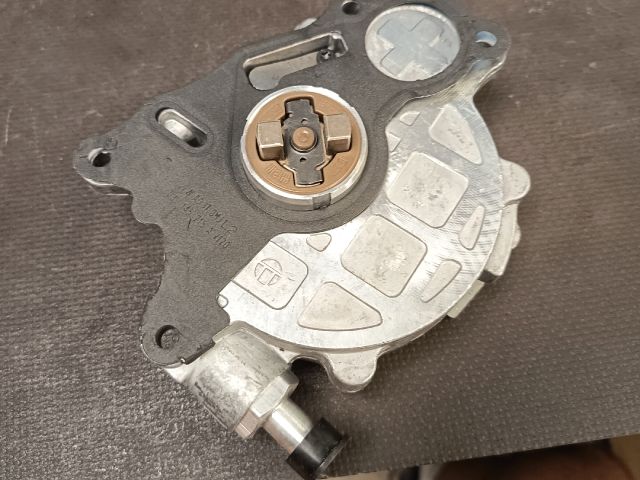 bontott SKODA OCTAVIA II Vákumpumpa