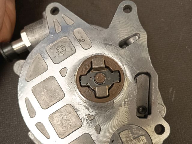 bontott SKODA OCTAVIA II Vákumpumpa