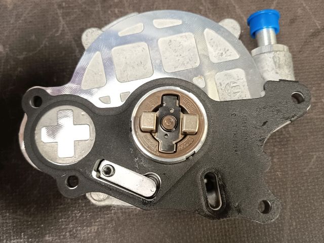 bontott SKODA OCTAVIA II Vákumpumpa