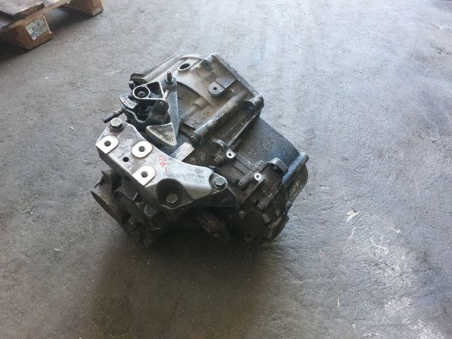 bontott SKODA OCTAVIA II Váltó (Mechanikus)