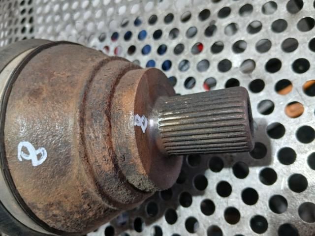 bontott SKODA OCTAVIA II Bal Féltengely