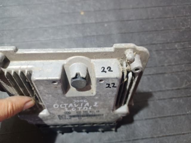 bontott SKODA OCTAVIA II Motorvezérlő