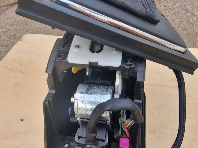 bontott SKODA OCTAVIA II Automata Váltókar