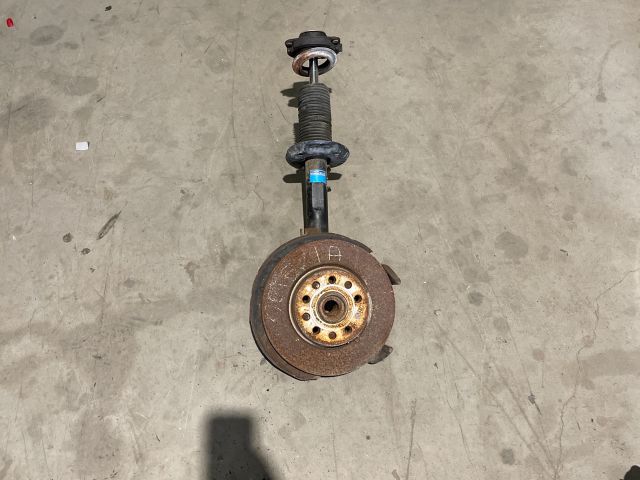 bontott SKODA OCTAVIA II Bal első Gólyaláb (Lengécsillapító, Rugó)